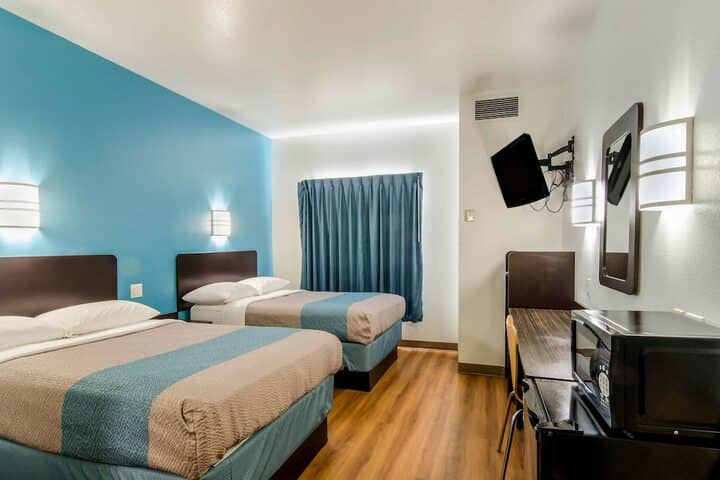 Room 27 of 56