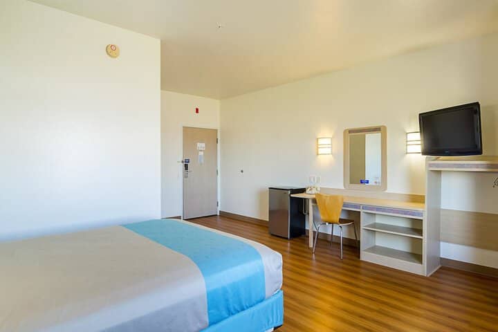 Room 10 of 56