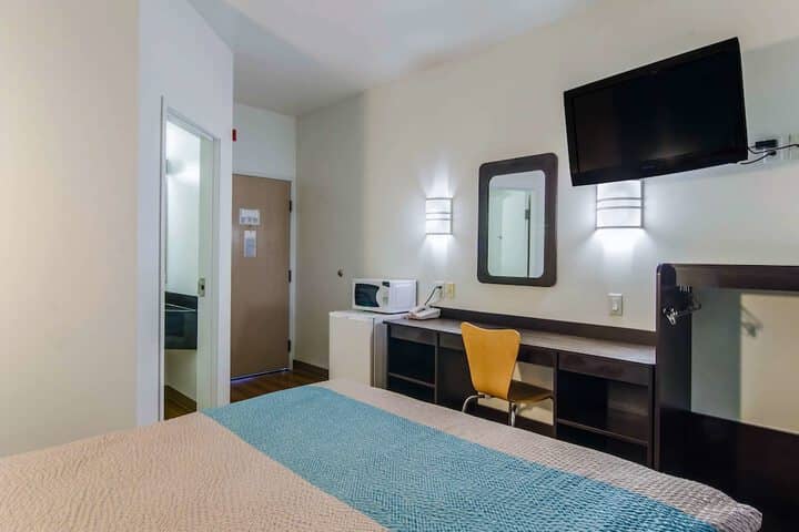 Room 28 of 56